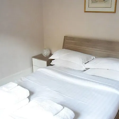 Appartement Parisian Style Close To Champs Elysees *