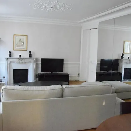 Parisian Style Close To Champs Elysees